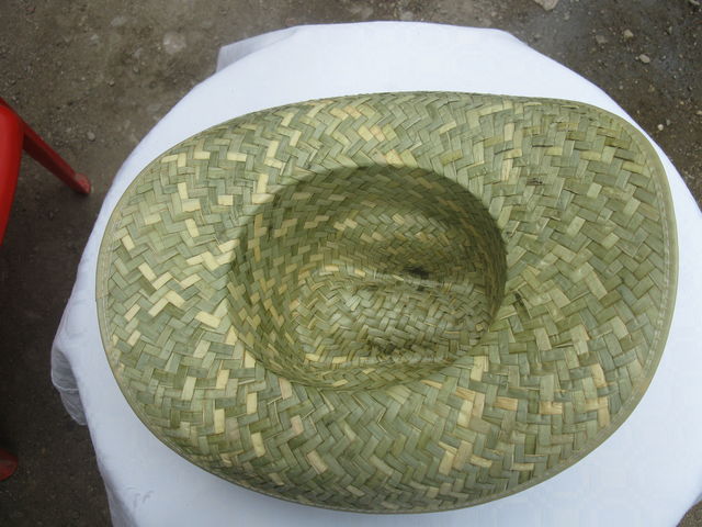 Sombrero Rodeo o Country $9.9 color Sombrero de palma gruesa. Colo: los tenemos disponibles en color natural de la palma y en color ligueramente cafe.